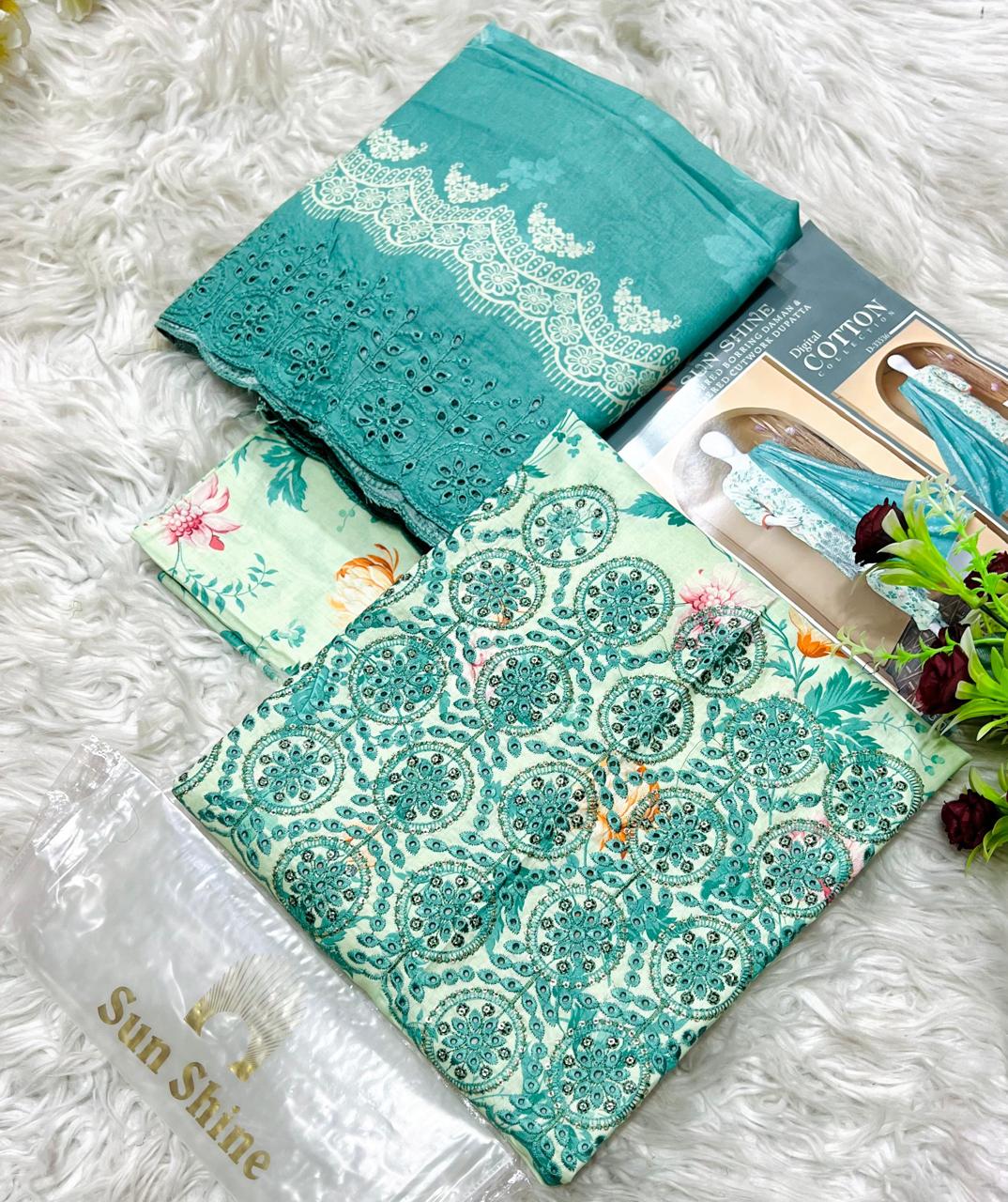 Lawn Chikenkari 3 Piece Suit