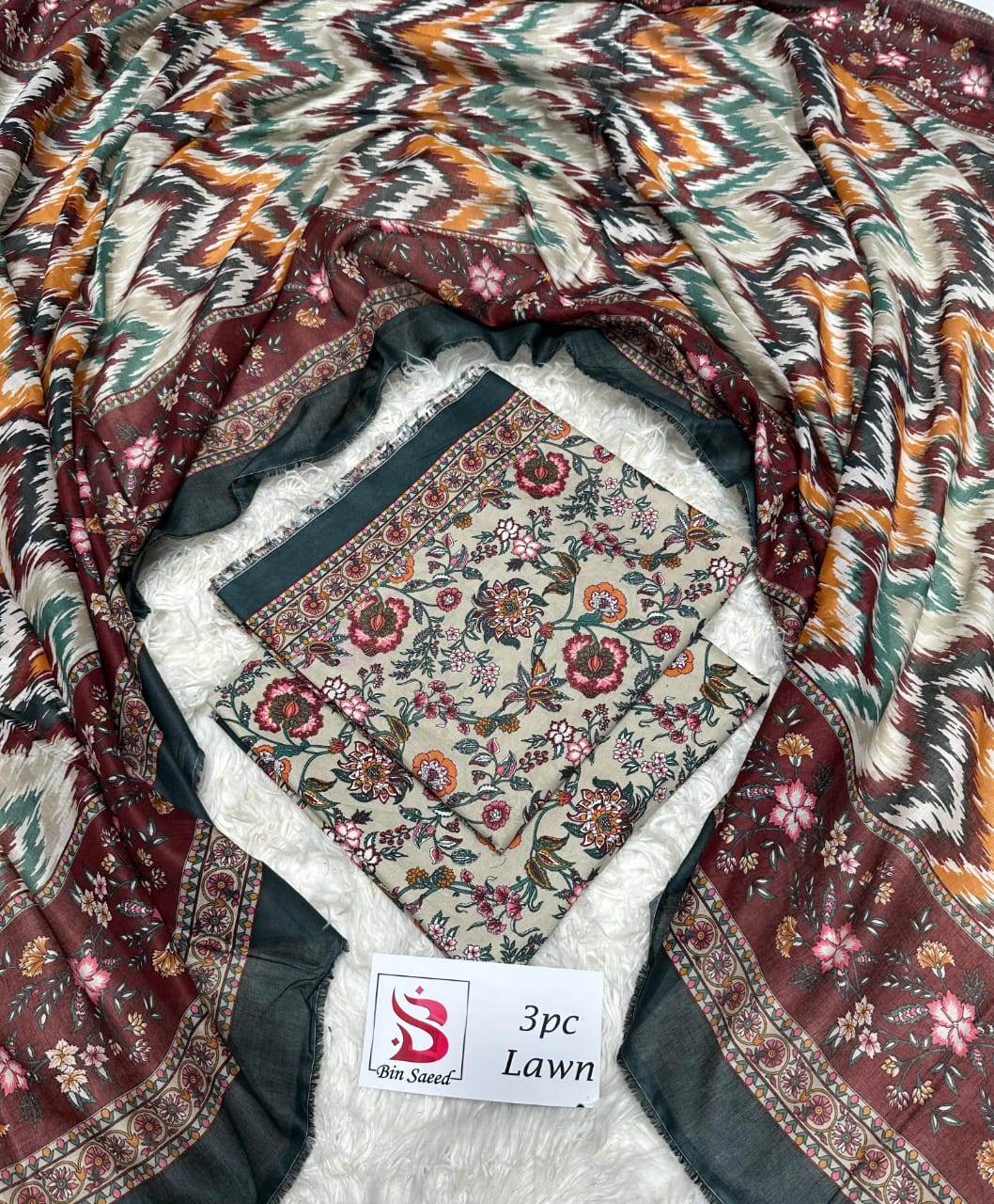 Printed Lawn 3 Piece Suit